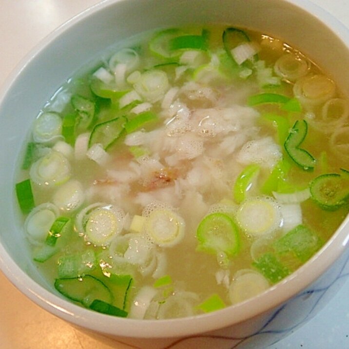 鶏がら塩糀で　いとよりと白葱と押し麦のスープ♪